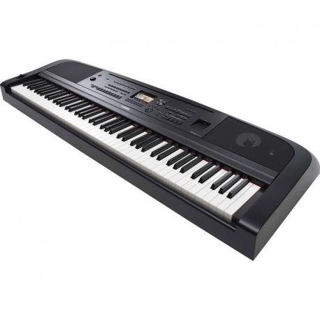 YAMAHA DGX670 B