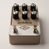 UNIVERSAL AUDIO UAFX GOLDEN REVERBERATOR